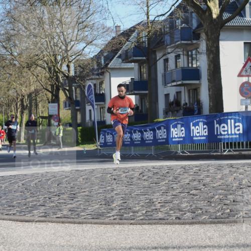 06.04.2025 - 44. Internationalen Wilhelmsburger Insellauf Luisa Fischer http://msf.ph/oto/7558136 06.04.2025 10:22:04 Ziel 4590 meine-sportfotos.de
