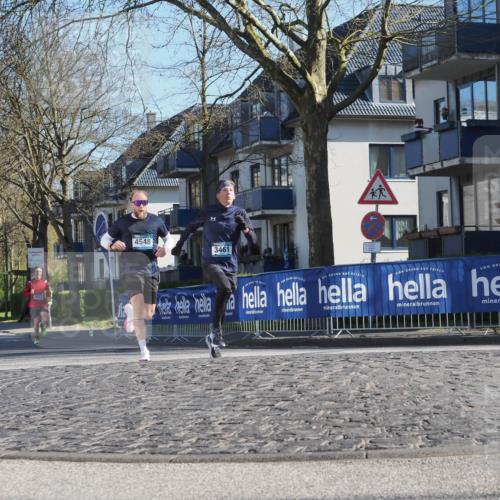 06.04.2025 - 44. Internationalen Wilhelmsburger Insellauf Luisa Fischer http://msf.ph/oto/7558171 06.04.2025 10:22:08 Ziel 3553, 4548, 3461 meine-sportfotos.de