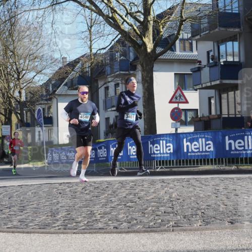 06.04.2025 - 44. Internationalen Wilhelmsburger Insellauf Luisa Fischer http://msf.ph/oto/7558175 06.04.2025 10:22:08 Ziel 3553, 3461, 4548 meine-sportfotos.de