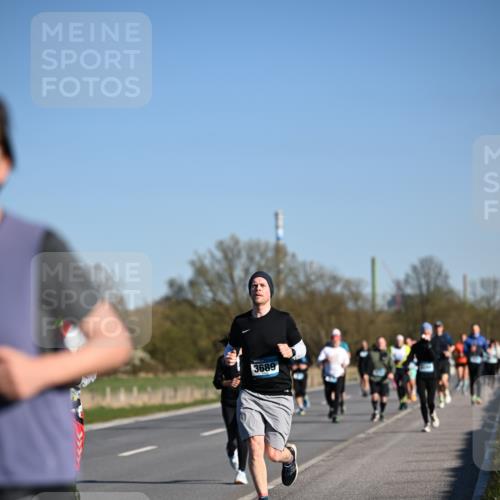 06.04.2025 - 44. Internationalen Wilhelmsburger Insellauf Dr. Thomas Lammeyer http://msf.ph/oto/7558180 06.04.2025 09:34:17 Laufen 3689 meine-sportfotos.de