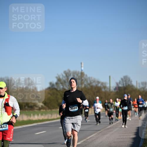 06.04.2025 - 44. Internationalen Wilhelmsburger Insellauf Dr. Thomas Lammeyer http://msf.ph/oto/7558186 06.04.2025 09:34:18 Laufen 4447, 3689 meine-sportfotos.de