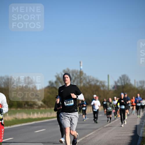 06.04.2025 - 44. Internationalen Wilhelmsburger Insellauf Dr. Thomas Lammeyer http://msf.ph/oto/7558190 06.04.2025 09:34:18 Laufen 3689 meine-sportfotos.de