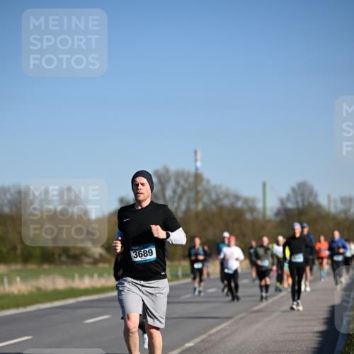 06.04.2025 - 44. Internationalen Wilhelmsburger Insellauf Dr. Thomas Lammeyer http://msf.ph/oto/7558200 06.04.2025 09:34:19 Laufen 3689 meine-sportfotos.de