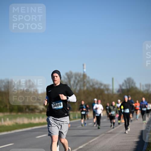 06.04.2025 - 44. Internationalen Wilhelmsburger Insellauf Dr. Thomas Lammeyer http://msf.ph/oto/7558202 06.04.2025 09:34:19 Laufen 3689 meine-sportfotos.de