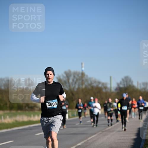 06.04.2025 - 44. Internationalen Wilhelmsburger Insellauf Dr. Thomas Lammeyer http://msf.ph/oto/7558207 06.04.2025 09:34:19 Laufen 3689 meine-sportfotos.de