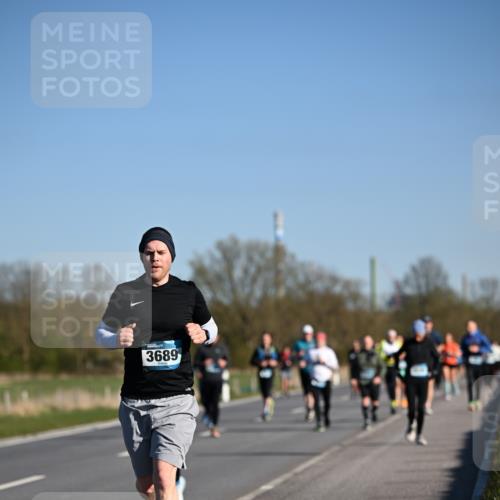 06.04.2025 - 44. Internationalen Wilhelmsburger Insellauf Dr. Thomas Lammeyer http://msf.ph/oto/7558209 06.04.2025 09:34:19 Laufen 3689 meine-sportfotos.de