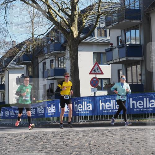 06.04.2025 - 44. Internationalen Wilhelmsburger Insellauf Luisa Fischer http://msf.ph/oto/7558217 06.04.2025 10:22:36 Ziel 3020, 3185, 4378 meine-sportfotos.de