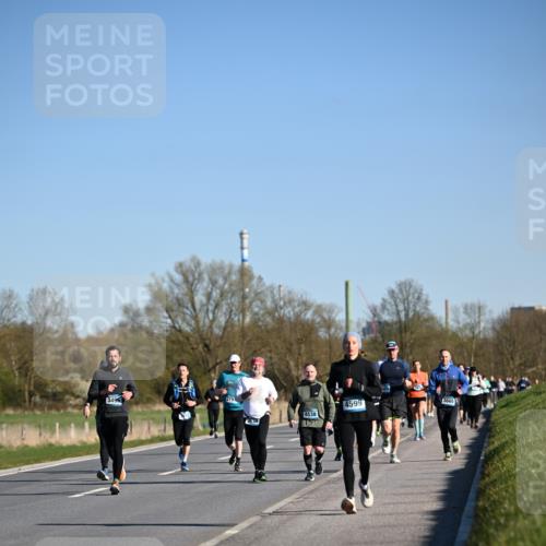 06.04.2025 - 44. Internationalen Wilhelmsburger Insellauf Dr. Thomas Lammeyer http://msf.ph/oto/7558229 06.04.2025 09:34:21 Laufen 3495, 379, 4538, 4538, 4599, 3665 meine-sportfotos.de