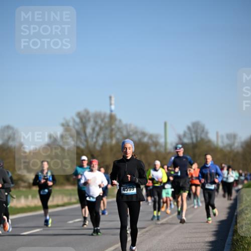 06.04.2025 - 44. Internationalen Wilhelmsburger Insellauf Dr. Thomas Lammeyer http://msf.ph/oto/7558239 06.04.2025 09:34:23 Laufen 4599 meine-sportfotos.de