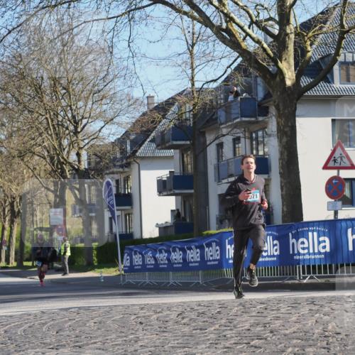 06.04.2025 - 44. Internationalen Wilhelmsburger Insellauf Luisa Fischer http://msf.ph/oto/7558250 06.04.2025 10:22:51 Ziel 71 meine-sportfotos.de