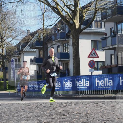 06.04.2025 - 44. Internationalen Wilhelmsburger Insellauf Luisa Fischer http://msf.ph/oto/7558274 06.04.2025 10:23:01 Ziel 713, 4496, 4426 meine-sportfotos.de