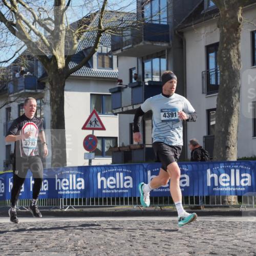 06.04.2025 - 44. Internationalen Wilhelmsburger Insellauf Luisa Fischer http://msf.ph/oto/7558300 06.04.2025 10:23:18 Ziel 3792, 4391 meine-sportfotos.de