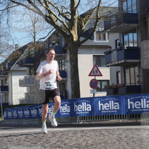 06.04.2025 - 44. Internationalen Wilhelmsburger Insellauf Luisa Fischer http://msf.ph/oto/7558329 06.04.2025 10:23:30 Ziel 4464 meine-sportfotos.de