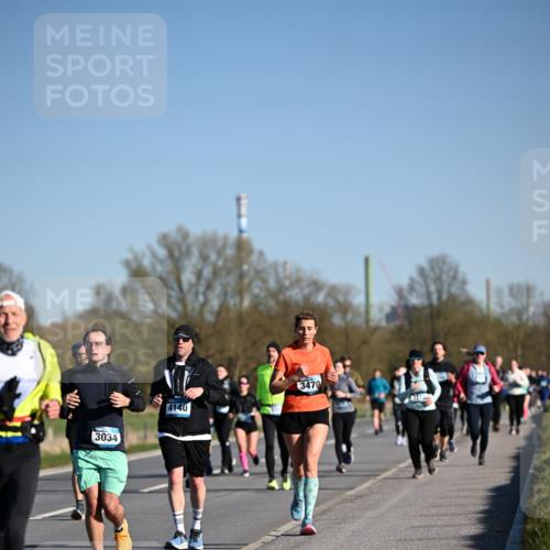06.04.2025 - 44. Internationalen Wilhelmsburger Insellauf Dr. Thomas Lammeyer http://msf.ph/oto/7558373 06.04.2025 09:34:33 Laufen 3034, 4140, 3470 meine-sportfotos.de