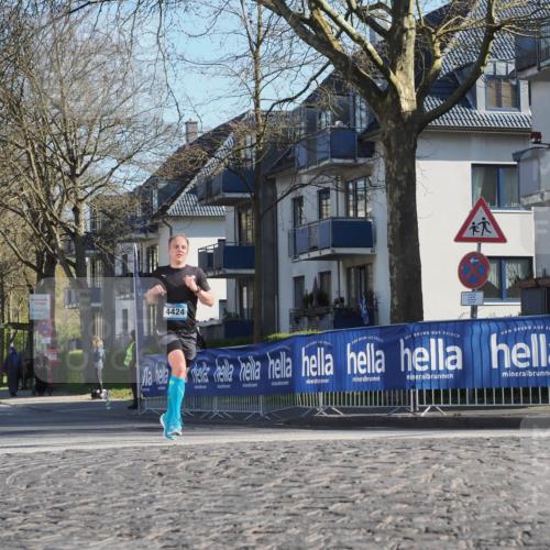 06.04.2025 - 44. Internationalen Wilhelmsburger Insellauf Luisa Fischer http://msf.ph/oto/7558378 06.04.2025 10:24:03 Ziel 4424 meine-sportfotos.de