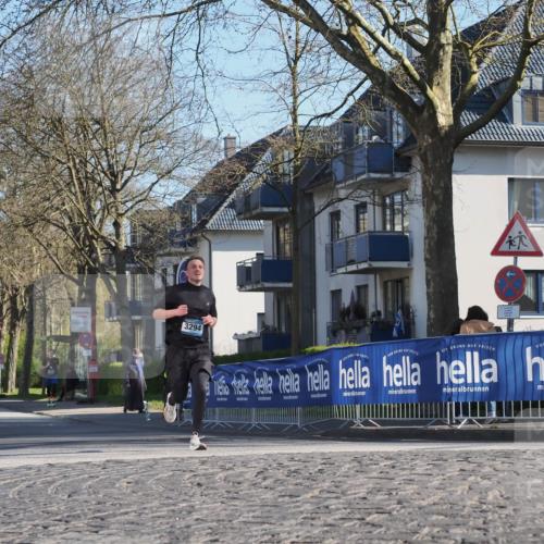 06.04.2025 - 44. Internationalen Wilhelmsburger Insellauf Luisa Fischer http://msf.ph/oto/7558412 06.04.2025 10:24:18 Ziel 3294 meine-sportfotos.de