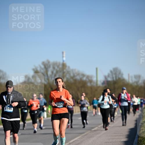06.04.2025 - 44. Internationalen Wilhelmsburger Insellauf Dr. Thomas Lammeyer http://msf.ph/oto/7558420 06.04.2025 09:34:35 Laufen 3470, 4140 meine-sportfotos.de