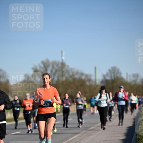 06.04.2025 - 44. Internationalen Wilhelmsburger Insellauf Dr. Thomas Lammeyer http://msf.ph/oto/7558440 06.04.2025 09:34:36 Laufen 3470 meine-sportfotos.de