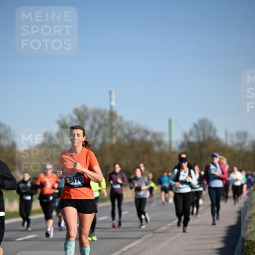 06.04.2025 - 44. Internationalen Wilhelmsburger Insellauf Dr. Thomas Lammeyer http://msf.ph/oto/7558444 06.04.2025 09:34:36 Laufen 3470 meine-sportfotos.de