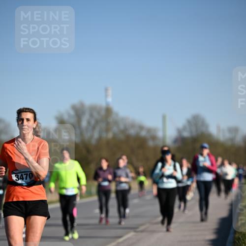 06.04.2025 - 44. Internationalen Wilhelmsburger Insellauf Dr. Thomas Lammeyer http://msf.ph/oto/7558469 06.04.2025 09:34:37 Laufen 3470, 17 meine-sportfotos.de