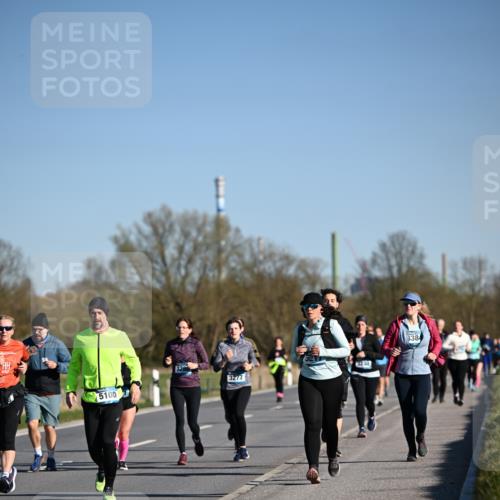 06.04.2025 - 44. Internationalen Wilhelmsburger Insellauf Dr. Thomas Lammeyer http://msf.ph/oto/7558477 06.04.2025 09:34:38 Laufen 5100, 3286, 3277, 3230, 1384 meine-sportfotos.de