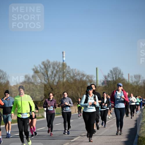 06.04.2025 - 44. Internationalen Wilhelmsburger Insellauf Dr. Thomas Lammeyer http://msf.ph/oto/7558490 06.04.2025 09:34:39 Laufen 5100, 3280, 3277, 438 meine-sportfotos.de