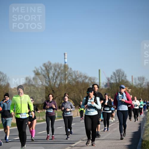 06.04.2025 - 44. Internationalen Wilhelmsburger Insellauf Dr. Thomas Lammeyer http://msf.ph/oto/7558493 06.04.2025 09:34:39 Laufen 5100, 44, 3280, 3277, 3230, 438 meine-sportfotos.de
