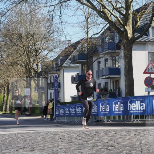 06.04.2025 - 44. Internationalen Wilhelmsburger Insellauf Luisa Fischer http://msf.ph/oto/7558512 06.04.2025 10:24:41 Ziel 3341, 3317 meine-sportfotos.de