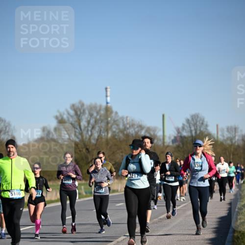 06.04.2025 - 44. Internationalen Wilhelmsburger Insellauf Dr. Thomas Lammeyer http://msf.ph/oto/7558516 06.04.2025 09:34:40 Laufen 5100, 21, 3280, 3277, 3217, 3230, 438 meine-sportfotos.de