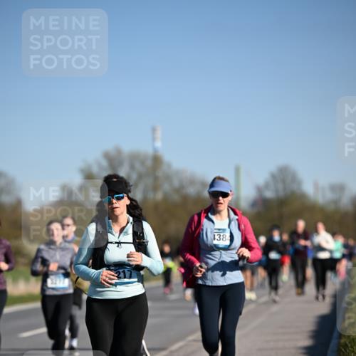 06.04.2025 - 44. Internationalen Wilhelmsburger Insellauf Dr. Thomas Lammeyer http://msf.ph/oto/7558565 06.04.2025 09:34:43 Laufen 1384 meine-sportfotos.de