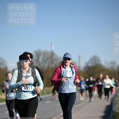 06.04.2025 - 44. Internationalen Wilhelmsburger Insellauf Dr. Thomas Lammeyer http://msf.ph/oto/7558581 06.04.2025 09:34:43 Laufen 3217, 4384 meine-sportfotos.de