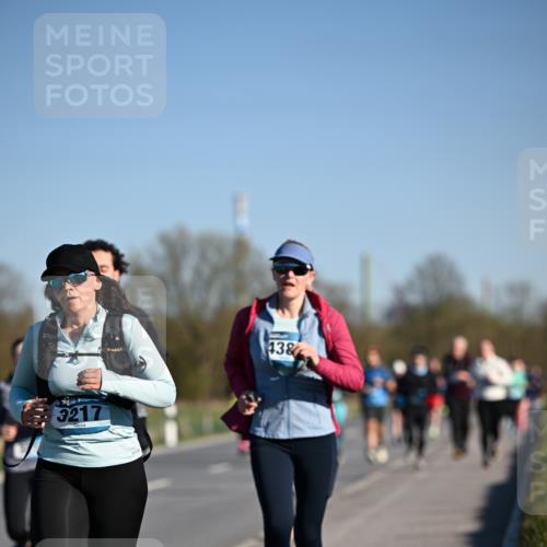 06.04.2025 - 44. Internationalen Wilhelmsburger Insellauf Dr. Thomas Lammeyer http://msf.ph/oto/7558590 06.04.2025 09:34:44 Laufen 3217, 438 meine-sportfotos.de
