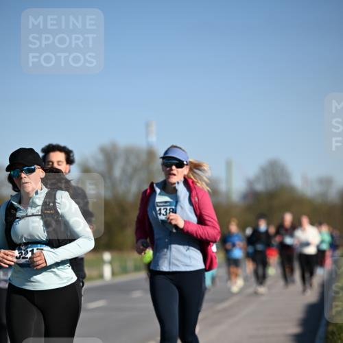 06.04.2025 - 44. Internationalen Wilhelmsburger Insellauf Dr. Thomas Lammeyer http://msf.ph/oto/7558594 06.04.2025 09:34:44 Laufen 438 meine-sportfotos.de