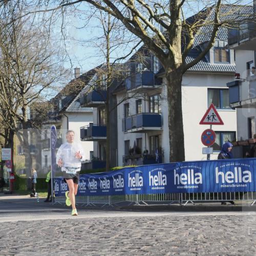 06.04.2025 - 44. Internationalen Wilhelmsburger Insellauf Luisa Fischer http://msf.ph/oto/7558603 06.04.2025 10:24:55 Ziel 3820 meine-sportfotos.de
