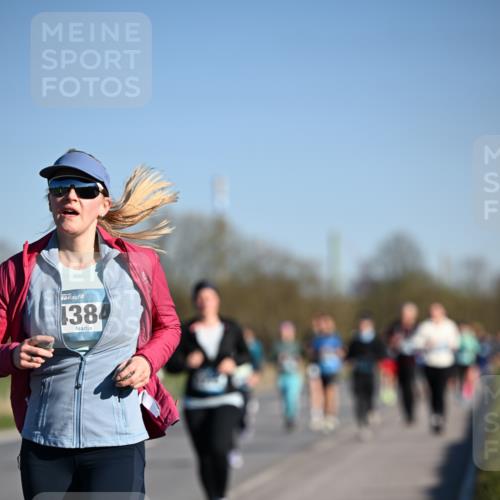 06.04.2025 - 44. Internationalen Wilhelmsburger Insellauf Dr. Thomas Lammeyer http://msf.ph/oto/7558628 06.04.2025 09:34:45 Laufen 1384 meine-sportfotos.de