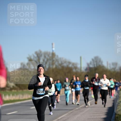 06.04.2025 - 44. Internationalen Wilhelmsburger Insellauf Dr. Thomas Lammeyer http://msf.ph/oto/7558634 06.04.2025 09:34:46 Laufen 3230 meine-sportfotos.de