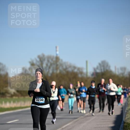 06.04.2025 - 44. Internationalen Wilhelmsburger Insellauf Dr. Thomas Lammeyer http://msf.ph/oto/7558640 06.04.2025 09:34:46 Laufen 3230 meine-sportfotos.de