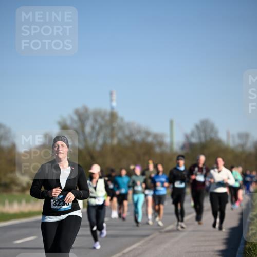 06.04.2025 - 44. Internationalen Wilhelmsburger Insellauf Dr. Thomas Lammeyer http://msf.ph/oto/7558655 06.04.2025 09:34:47 Laufen 3230 meine-sportfotos.de