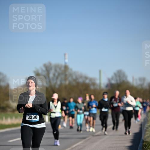 06.04.2025 - 44. Internationalen Wilhelmsburger Insellauf Dr. Thomas Lammeyer http://msf.ph/oto/7558658 06.04.2025 09:34:47 Laufen 3230 meine-sportfotos.de