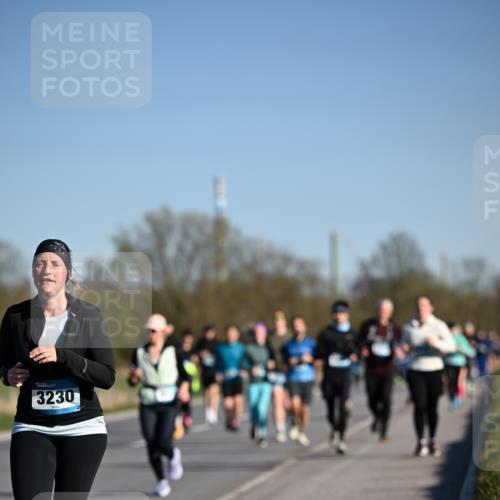 06.04.2025 - 44. Internationalen Wilhelmsburger Insellauf Dr. Thomas Lammeyer http://msf.ph/oto/7558678 06.04.2025 09:34:48 Laufen 3230 meine-sportfotos.de