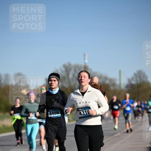 06.04.2025 - 44. Internationalen Wilhelmsburger Insellauf Dr. Thomas Lammeyer http://msf.ph/oto/7558830 06.04.2025 09:34:54 Laufen 4408, 4316 meine-sportfotos.de
