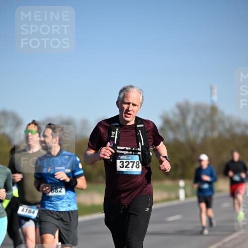 06.04.2025 - 44. Internationalen Wilhelmsburger Insellauf Dr. Thomas Lammeyer http://msf.ph/oto/7558865 06.04.2025 09:34:57 Laufen 4184, 9682, 3278 meine-sportfotos.de