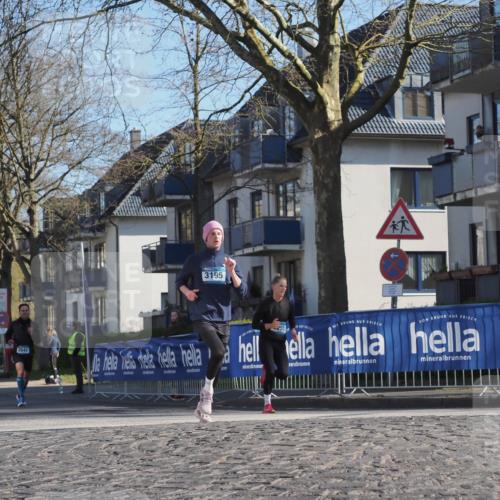 06.04.2025 - 44. Internationalen Wilhelmsburger Insellauf Luisa Fischer http://msf.ph/oto/7558868 06.04.2025 10:25:54 Ziel 3541, 3195, 50 meine-sportfotos.de