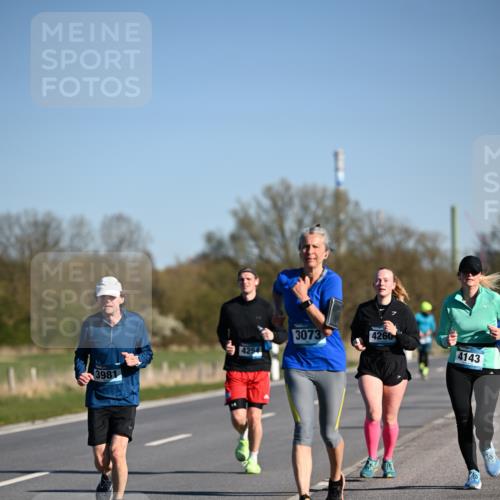 06.04.2025 - 44. Internationalen Wilhelmsburger Insellauf Dr. Thomas Lammeyer http://msf.ph/oto/7558951 06.04.2025 09:35:01 Laufen 3073, 4260, 4254, 4143, 3981 meine-sportfotos.de
