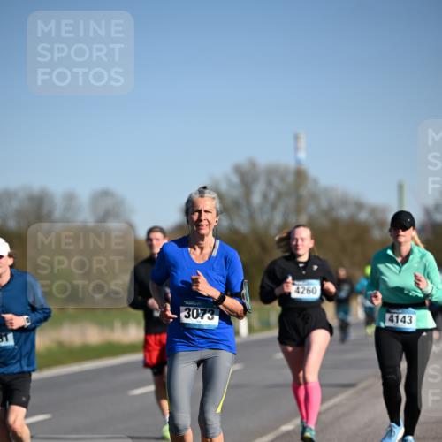 06.04.2025 - 44. Internationalen Wilhelmsburger Insellauf Dr. Thomas Lammeyer http://msf.ph/oto/7558987 06.04.2025 09:35:03 Laufen 3073, 4260, 4143 meine-sportfotos.de