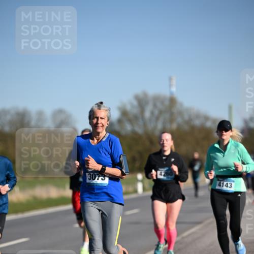 06.04.2025 - 44. Internationalen Wilhelmsburger Insellauf Dr. Thomas Lammeyer http://msf.ph/oto/7558997 06.04.2025 09:35:03 Laufen 260, 3073, 4143 meine-sportfotos.de
