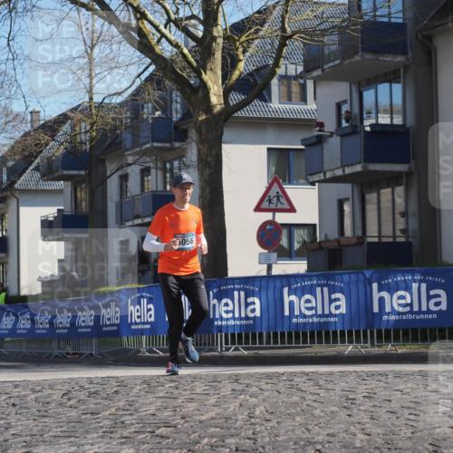 06.04.2025 - 44. Internationalen Wilhelmsburger Insellauf Luisa Fischer http://msf.ph/oto/7559006 06.04.2025 10:26:07 Ziel 5056 meine-sportfotos.de