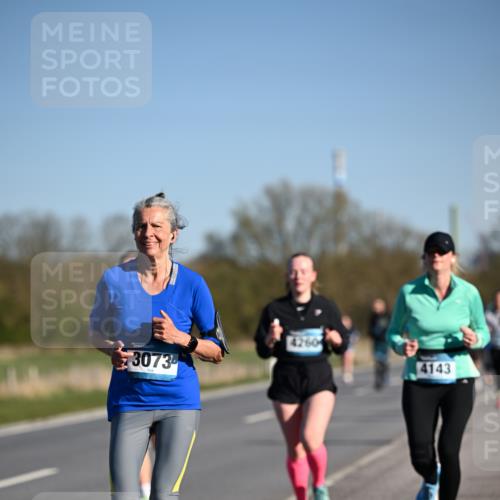 06.04.2025 - 44. Internationalen Wilhelmsburger Insellauf Dr. Thomas Lammeyer http://msf.ph/oto/7559015 06.04.2025 09:35:03 Laufen 3073, 4143 meine-sportfotos.de