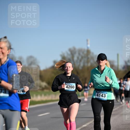 06.04.2025 - 44. Internationalen Wilhelmsburger Insellauf Dr. Thomas Lammeyer http://msf.ph/oto/7559036 06.04.2025 09:35:04 Laufen 73, 425, 4260, 4143 meine-sportfotos.de