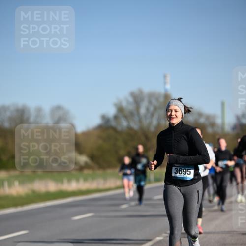 06.04.2025 - 44. Internationalen Wilhelmsburger Insellauf Dr. Thomas Lammeyer http://msf.ph/oto/7559168 06.04.2025 09:35:10 Laufen 3695 meine-sportfotos.de